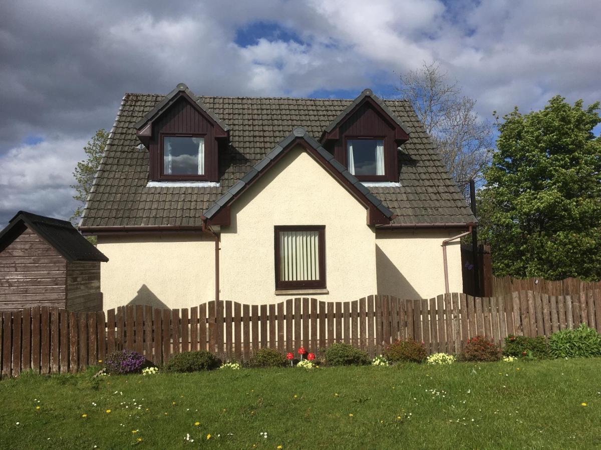 Riverbank Cottage Fort William Esterno foto